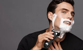 ماشین اصلاح صورت یا ریشتراش؟ کدام برای شما مناسبتر است؟